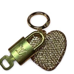 Louis Vuitton Lock & Key Rhinestone Copper Gold Heart Keychain Bag Charm Glamour